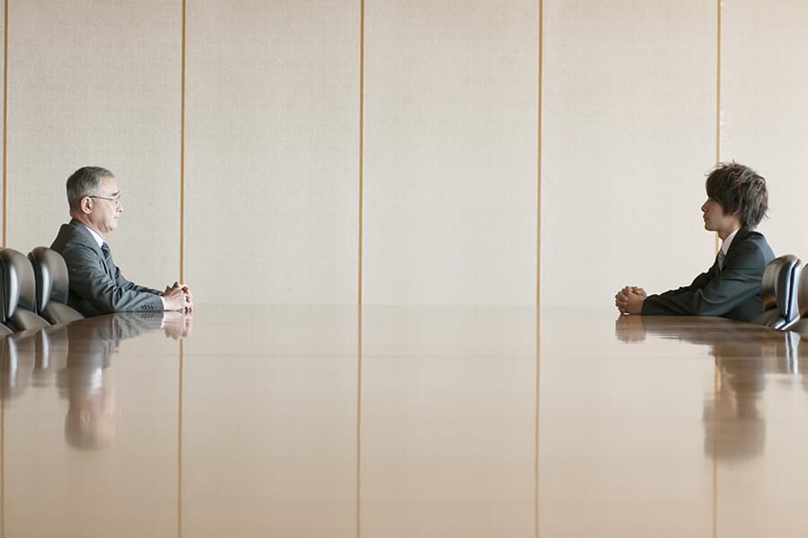 シーンNo.4 会社を継がせる、そう決めた親が譲らないから、子も本気にならず 任せきれない親、任せてほしい子